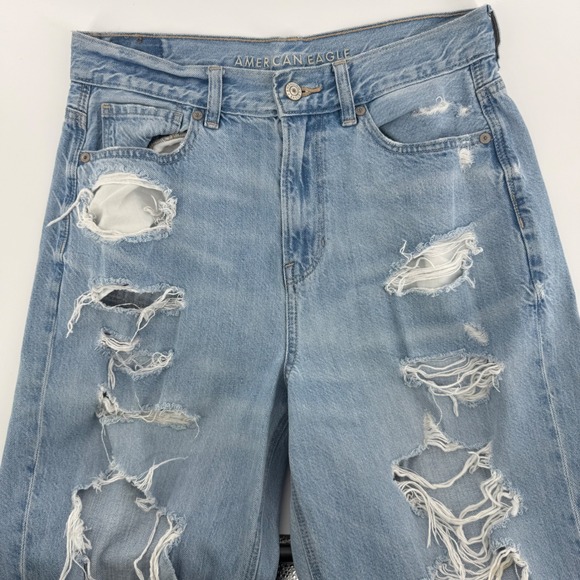 American Eagle Relaxed Mom Jeans US 6 Short Very Distressed Light Wash Denim - Picture 1 of 12